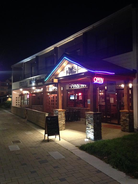 Spring Villa Hotel Harrison Hot Springs Εξωτερικό φωτογραφία