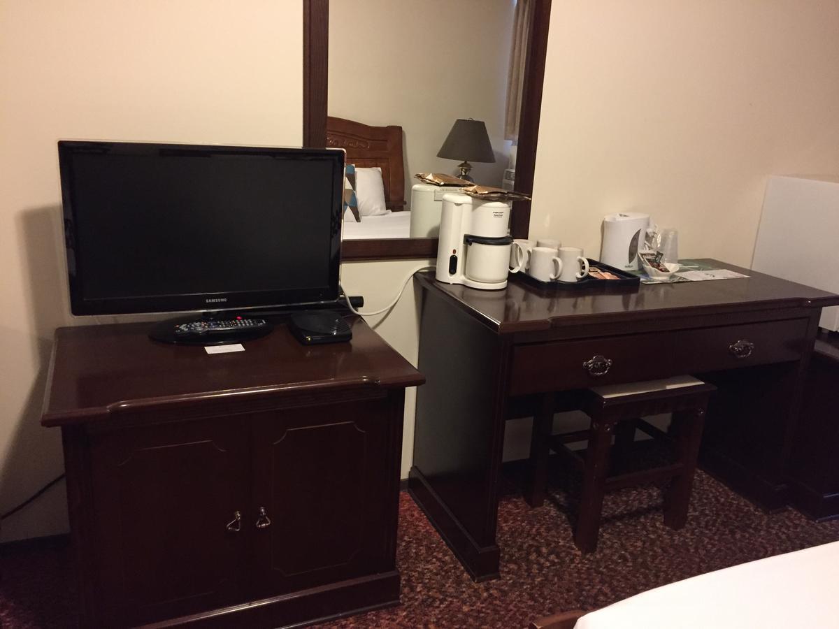 Spring Villa Hotel Harrison Hot Springs Εξωτερικό φωτογραφία
