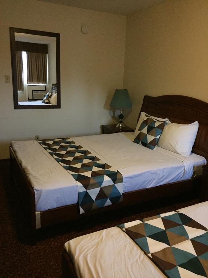 Spring Villa Hotel Harrison Hot Springs Εξωτερικό φωτογραφία