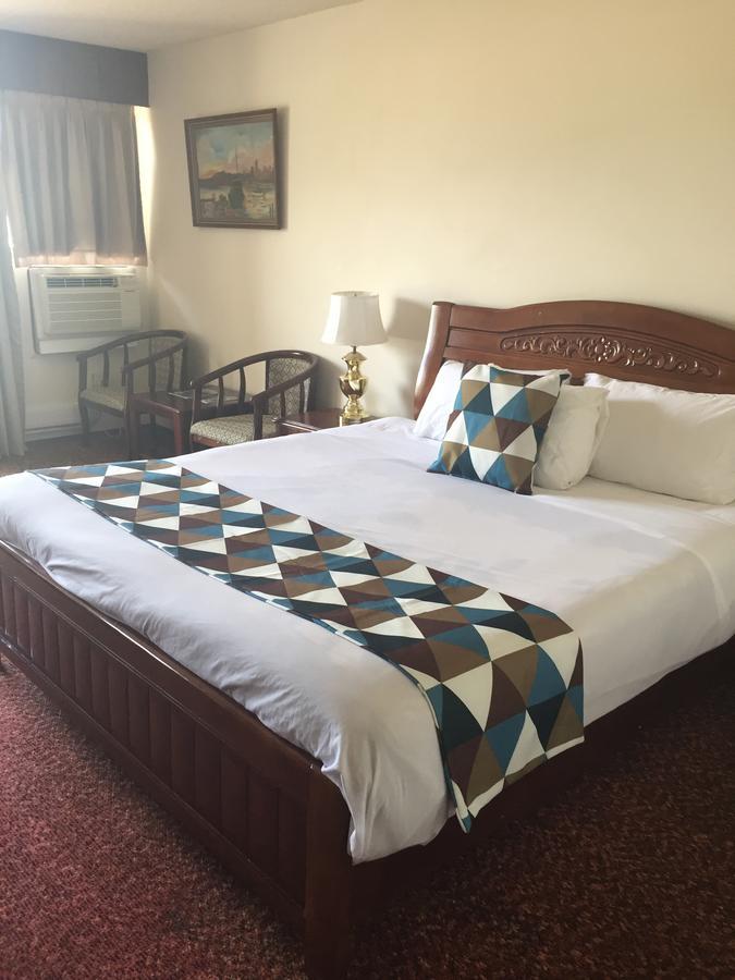 Spring Villa Hotel Harrison Hot Springs Εξωτερικό φωτογραφία