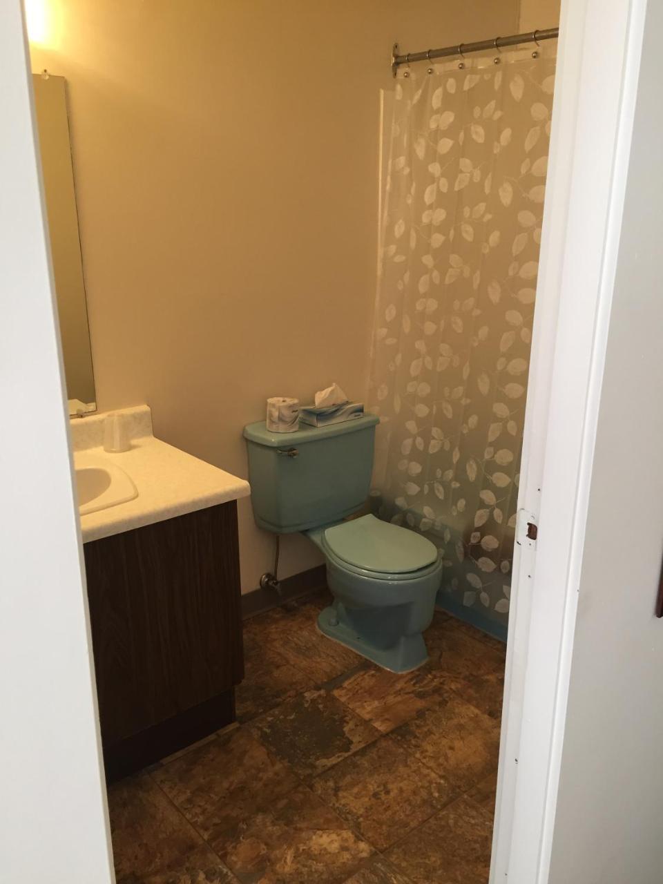 Spring Villa Hotel Harrison Hot Springs Εξωτερικό φωτογραφία