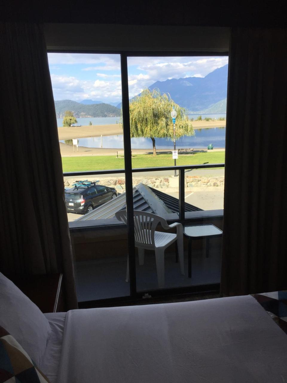 Spring Villa Hotel Harrison Hot Springs Εξωτερικό φωτογραφία