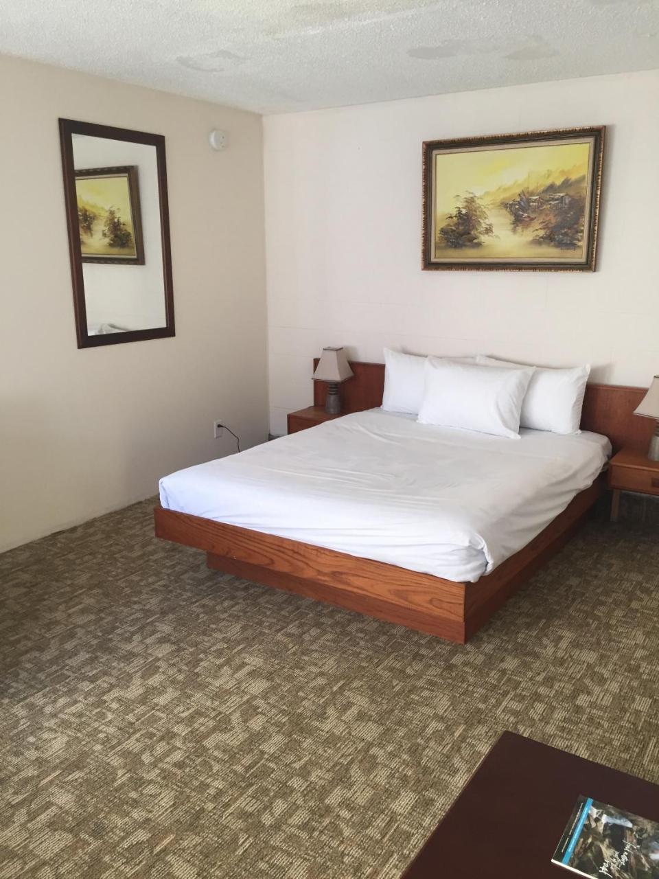 Spring Villa Hotel Harrison Hot Springs Εξωτερικό φωτογραφία
