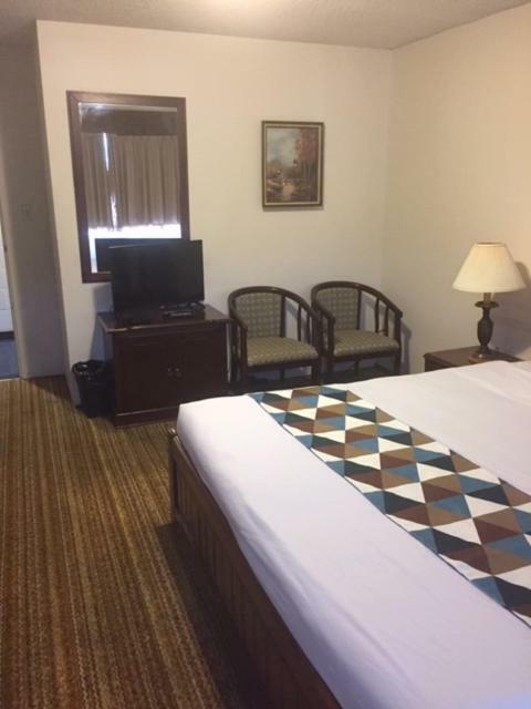 Spring Villa Hotel Harrison Hot Springs Εξωτερικό φωτογραφία